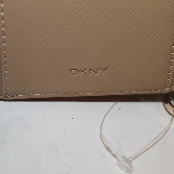 New DKNY Lipstick RED Ostrich Embossed Continental Wallet - Picture 6 of 9